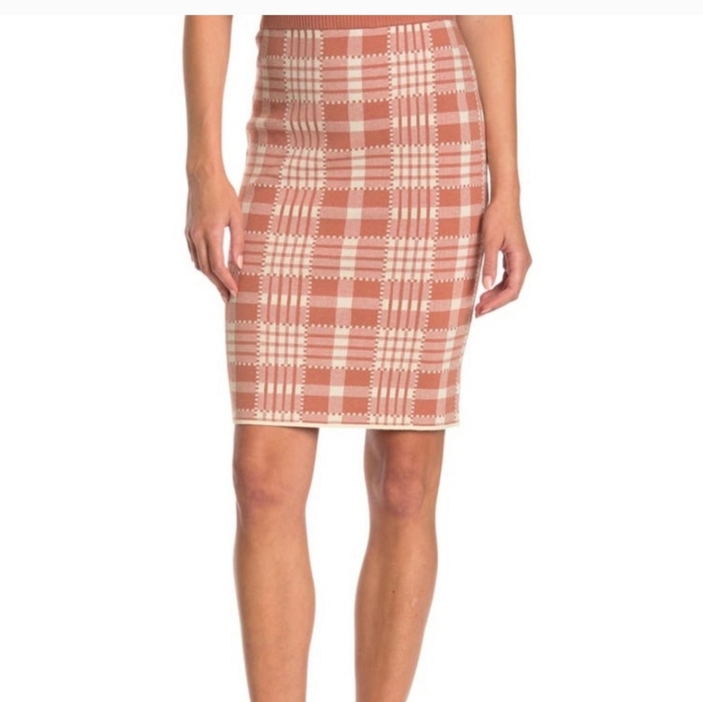 BCBGeneration Peach Tan Plaid Pull On Skirt. Size M